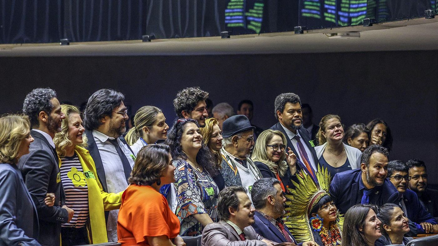 Babu Santana em plenário público no Congresso Nacional, antes da estreia de Verão da Lata