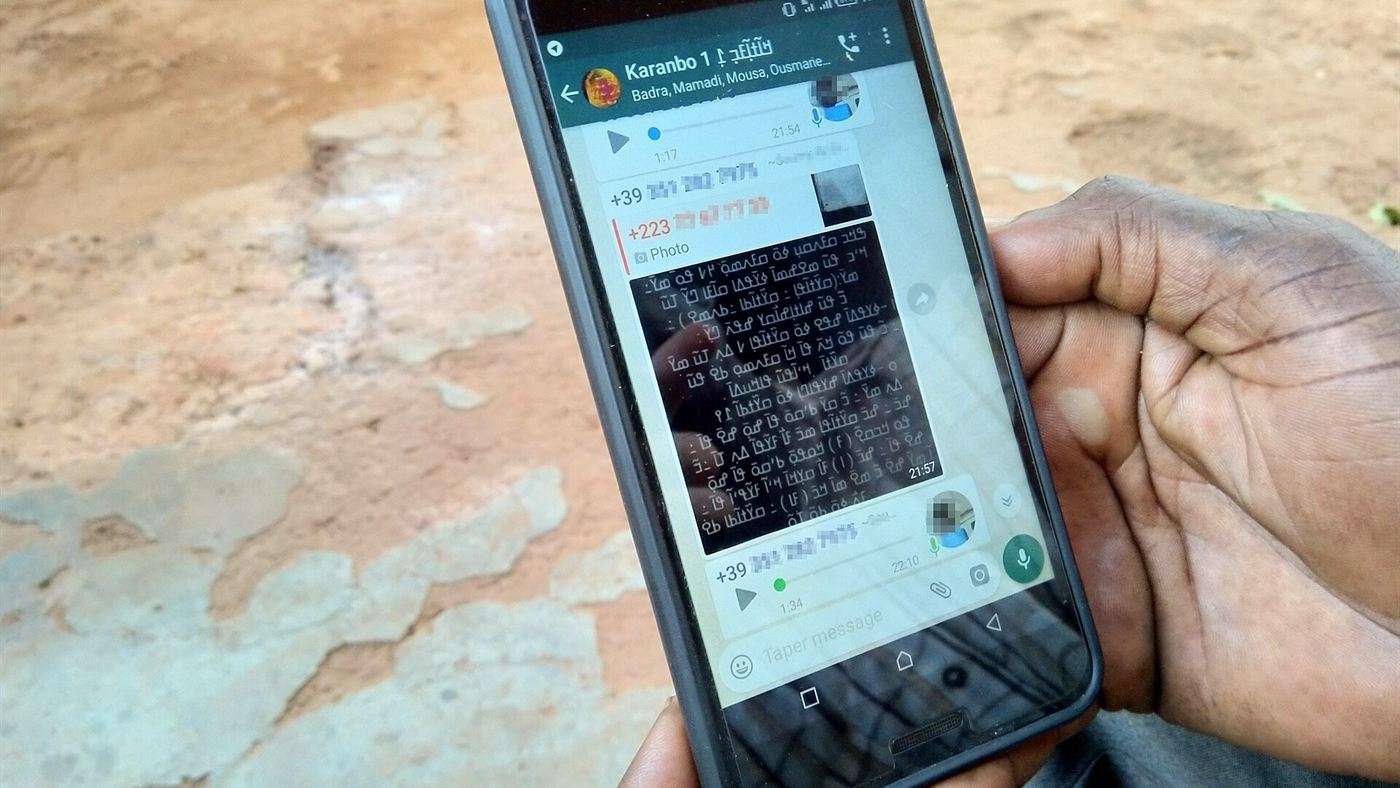 Renovação automática da CNH: pessoa usando aplicativo no celular, forma de fazer o cadastro no Registro Nacional Positivo de Condutores
