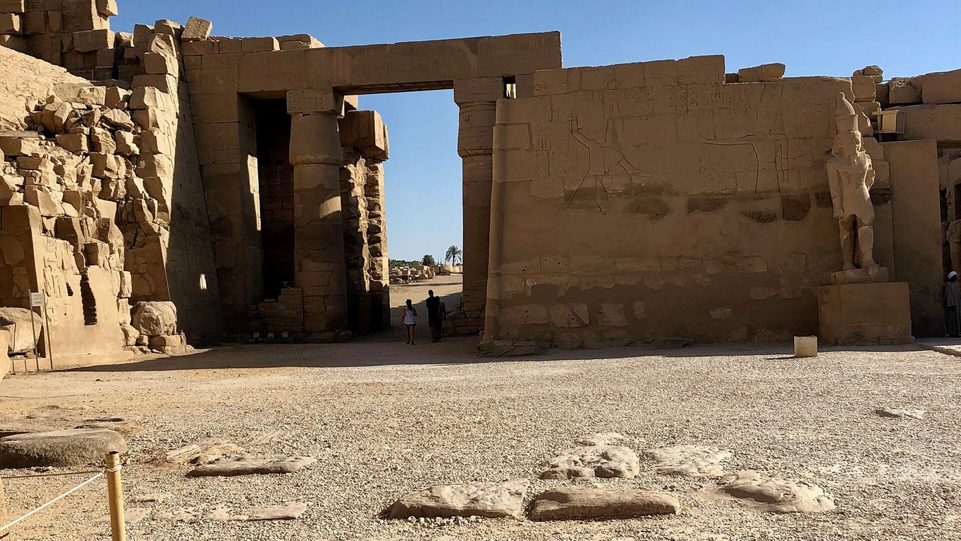 Templo de Karnak em Luxor, no Egito, perto do ponto de maior duração do eclipse
