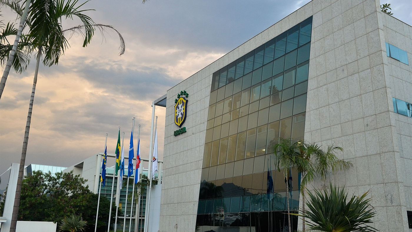 Fachada da sede da CBF, no Rio de Janeiro, de onde saiu o comunicado da convocação de Vanderson para a Seleção