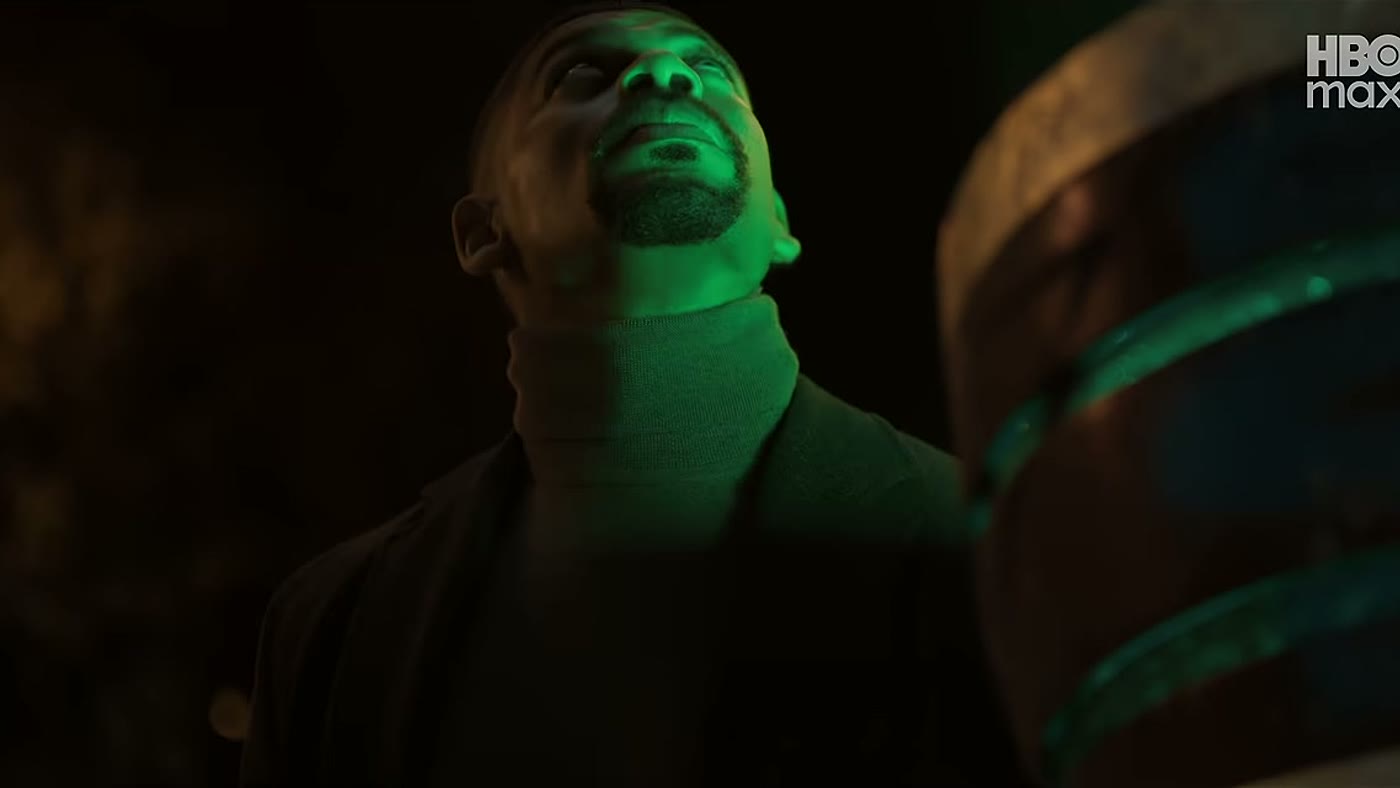 John Stewart recebe o anel de Lanterna Verde em cena do trailer de Lanternas