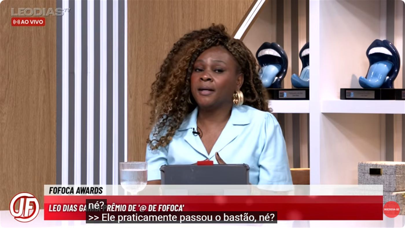 Colunista comenta ao vivo que Leo Dias passou o bastão para a sucessora