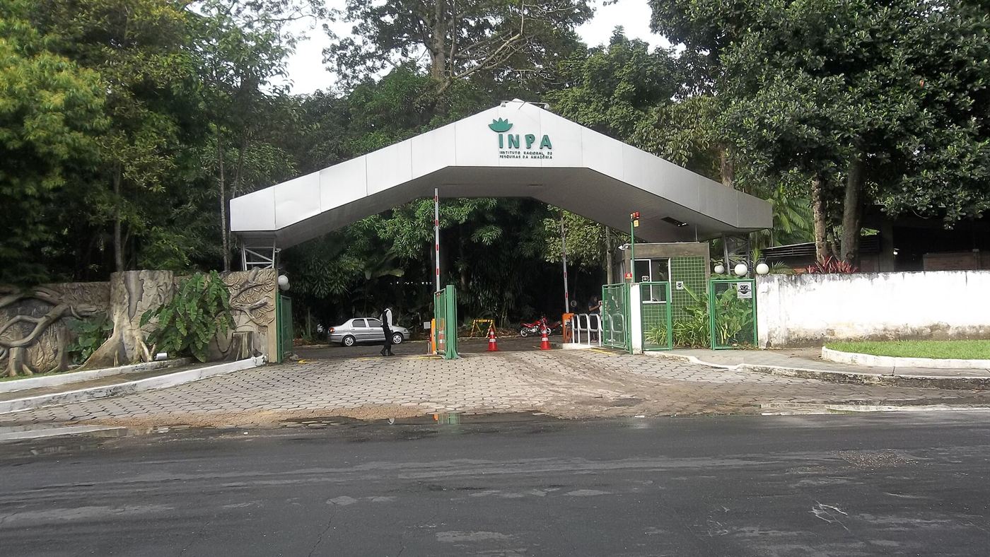 Portão de entrada do INPA, o Instituto Nacional de Pesquisas da Amazônia, em Manaus