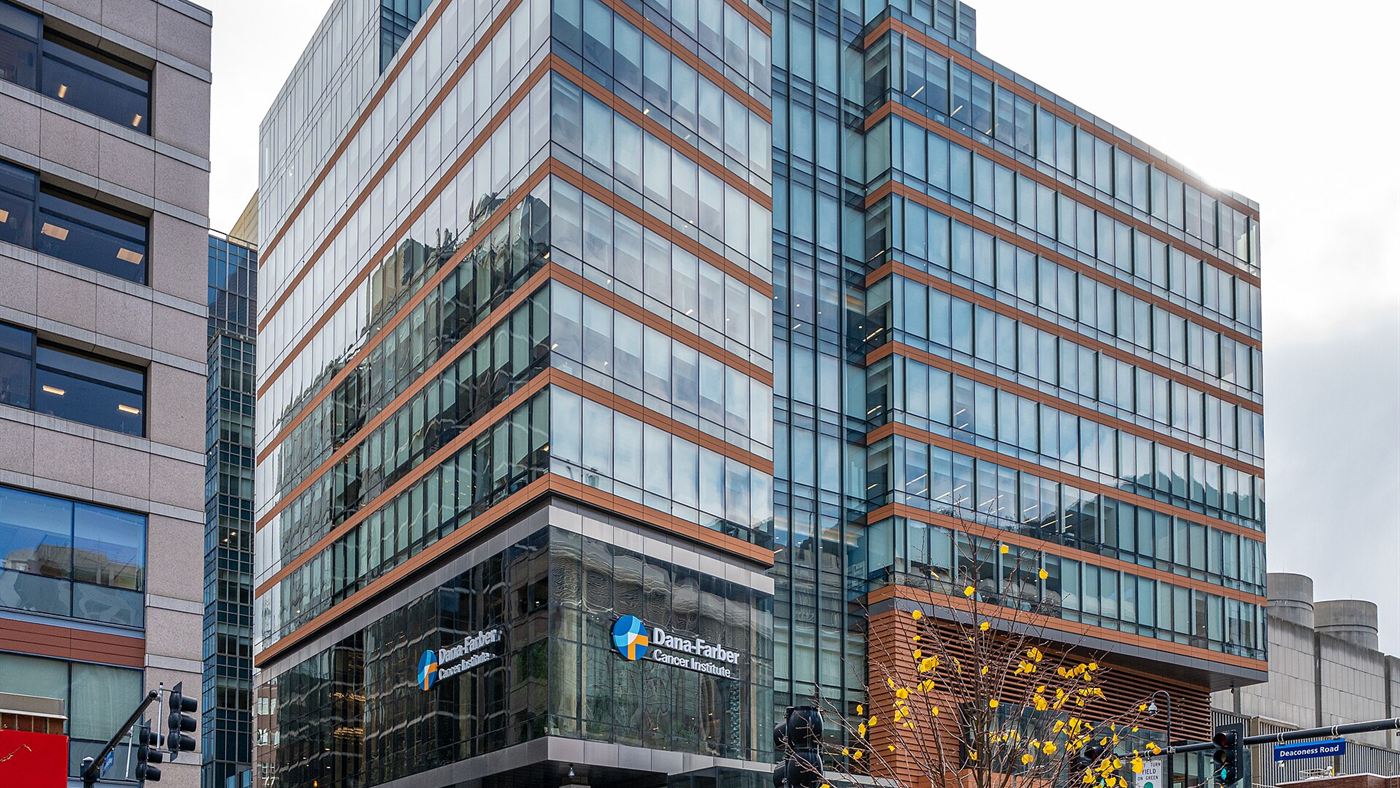 Fachada do Dana-Farber Cancer Institute, em Boston, onde foi feito o estudo sobre mieloma latente