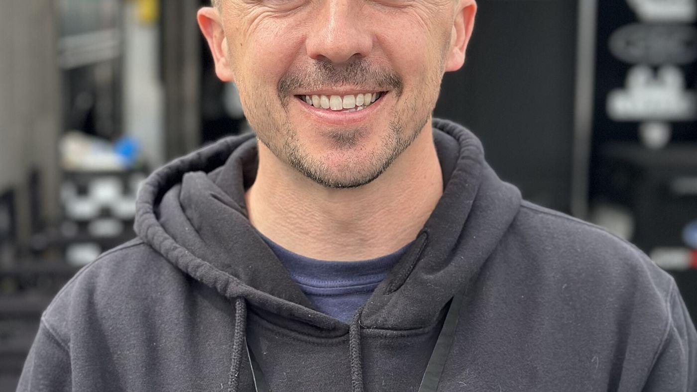 Frankie Muniz, que falou do fundo do poço, sorri em foto recente