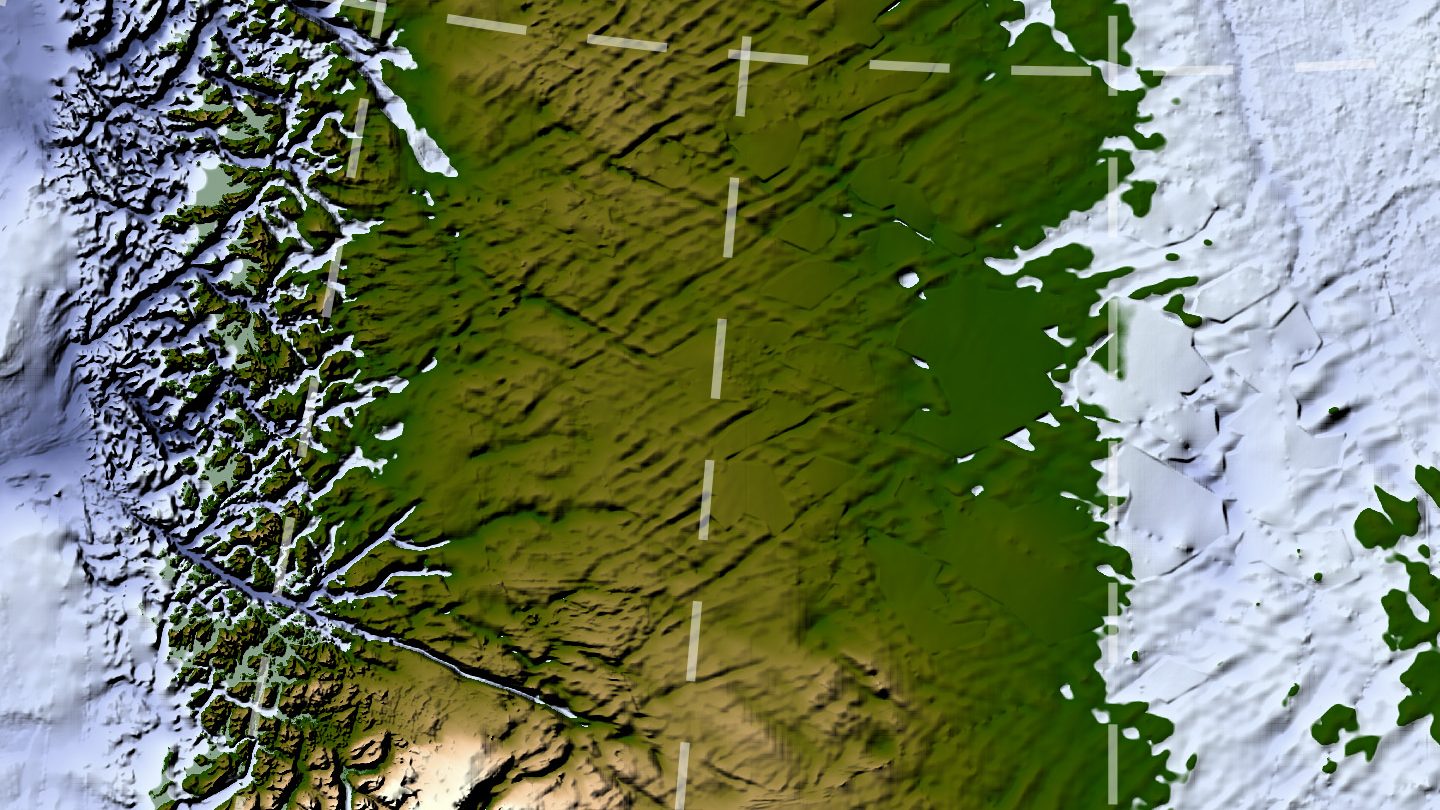 Detalhe do mapa da NASA no centro-oeste da Groenlândia: sulcos longos e retos no relevo sob o gelo, alinhados na mesma direção, ao lado dos fiordes da costa oeste