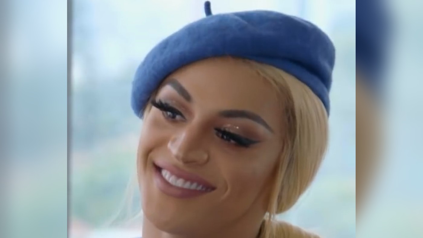 Pabllo vittar vai passar mal: cantora sorri em entrevista, meme completa nove anos em 2026