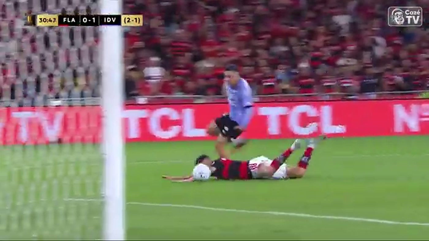 Djorkaeff Reasco comemora o gol de cabeça do Independiente del Valle contra o Flamengo no Maracanã