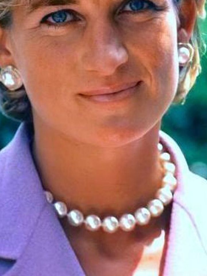 Earl Spencer reabre a polêmica com Charles sobre Diana