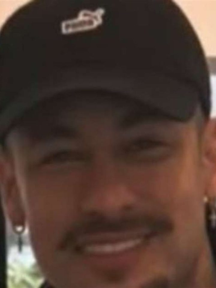 Neymar novo visual: web reage sem a barba cheia
