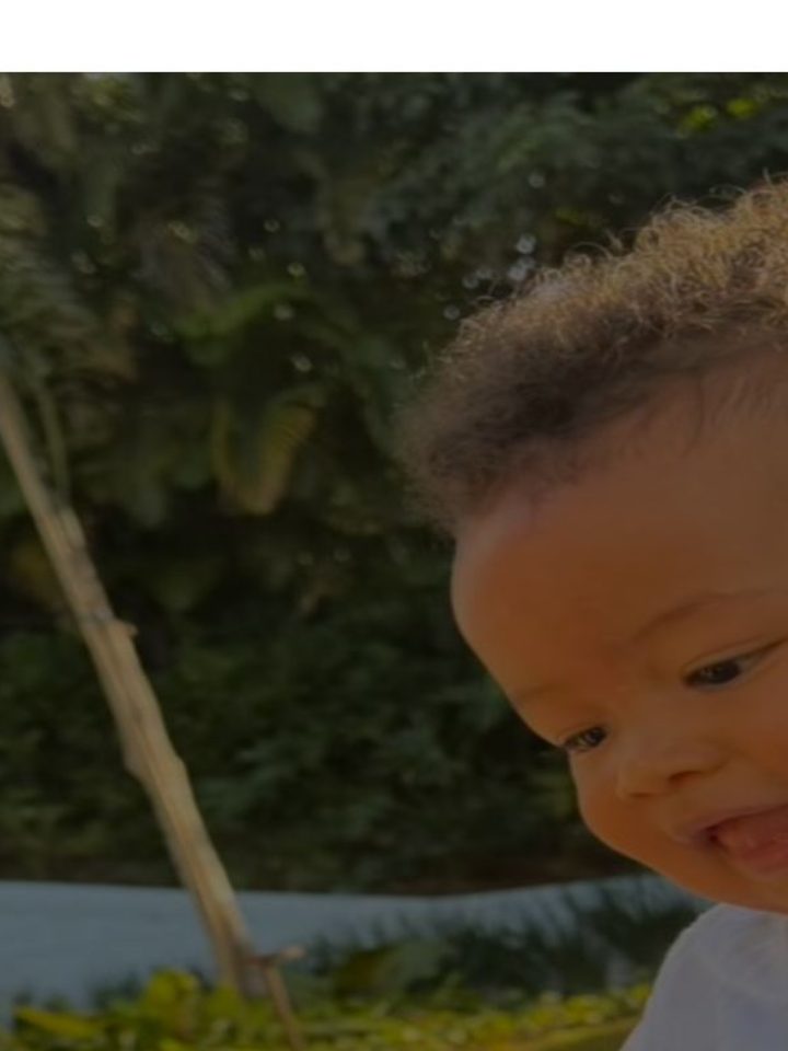 Thiaguinho e Carol Peixinho comemoram 1 ano de Bento