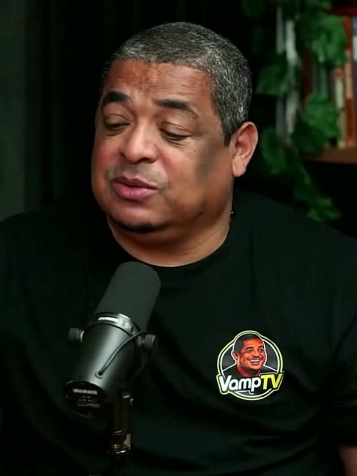 Vampeta explica a cavadinha de Vitor Roque nos pênaltis