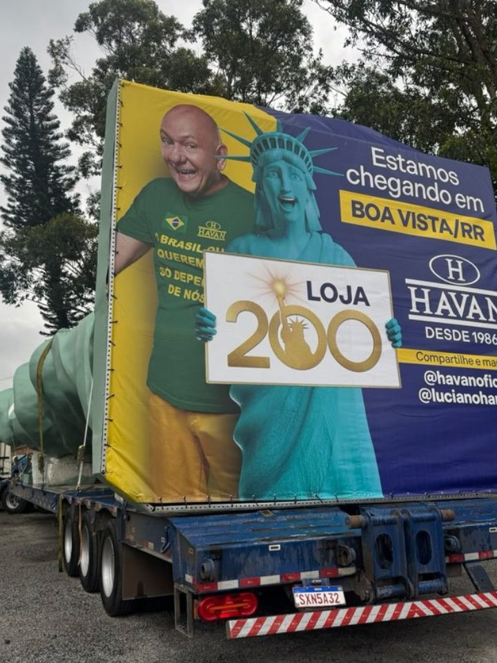 Estátua da Havan fará viagem de 6 mil km até Roraima